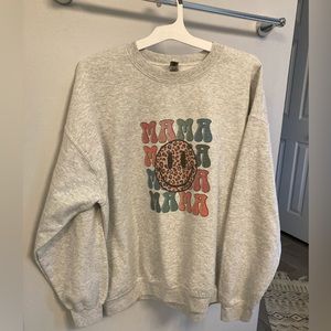 Gildan heavy blend mama smiley face crewneck size XL printed on gray